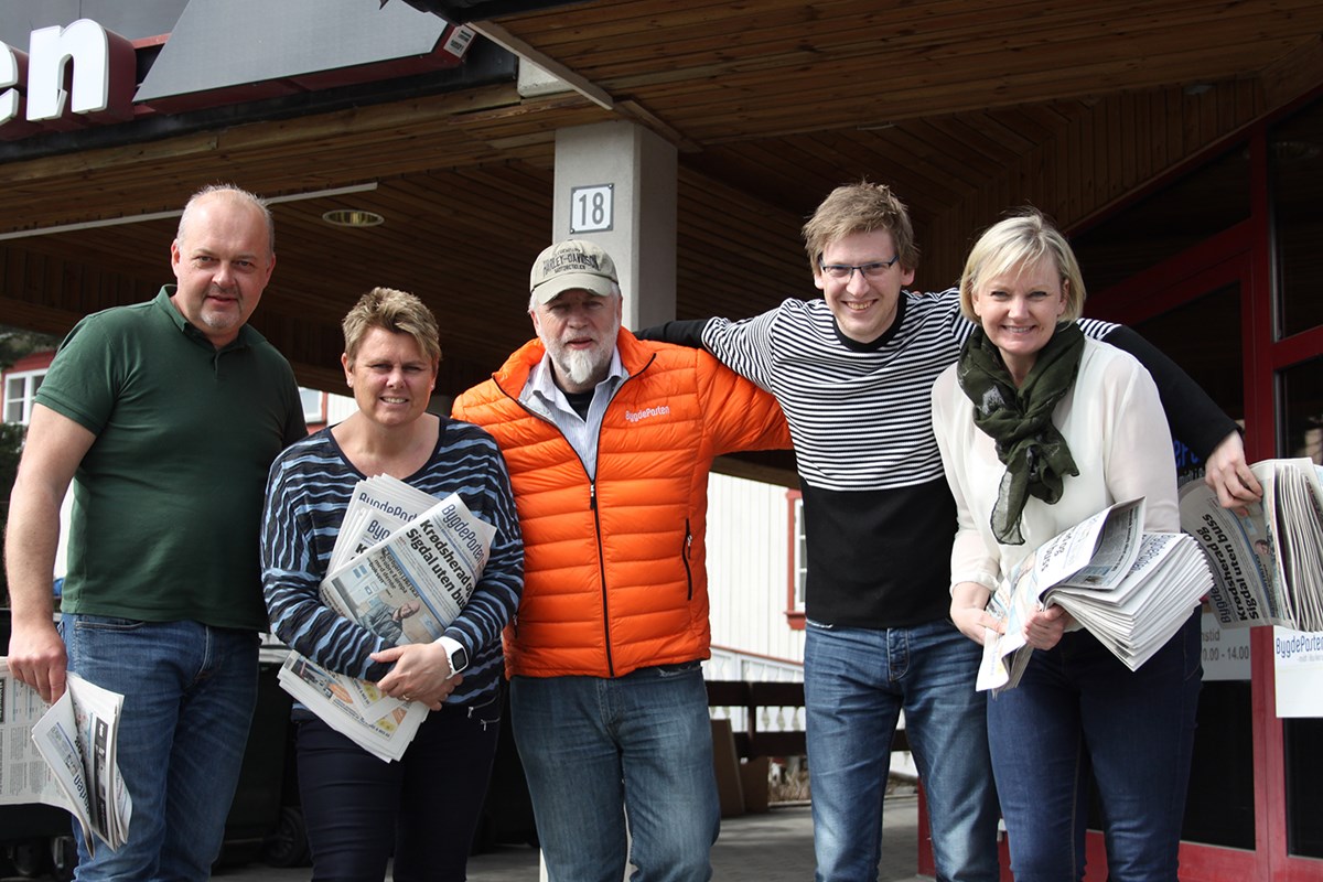 Knut Bråthen sammen med kollegaene Torunn Bratvold, Thormod R. Hansen, Eirik Gullord og Boel Kristin Støvern.