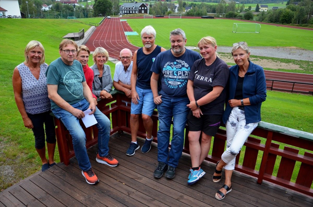 Deler av hovedkomiteen for NM junior i Sigdal 2019. Foto: Sigdal Friidrettsklubb.