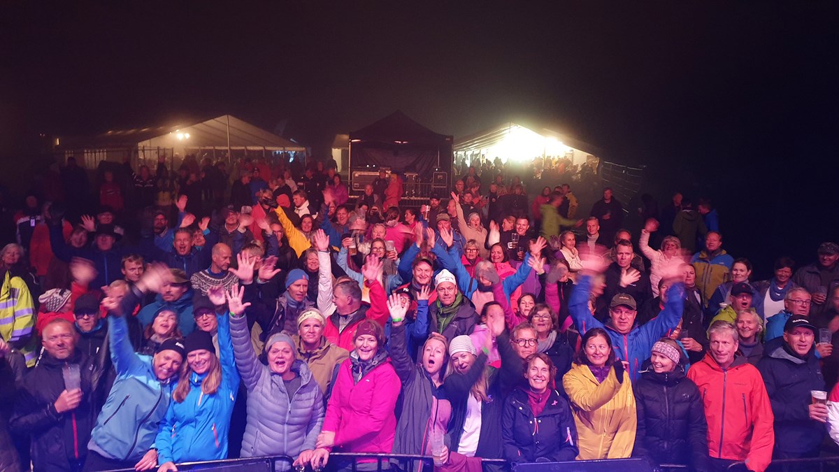 Mange mennesker tok turen til Tempelfestivalen.