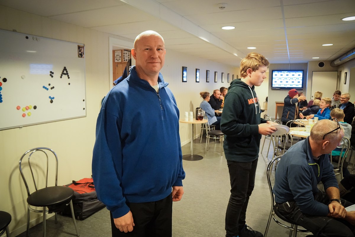 Henning Piskerud Endeberg ønsker velkommen til miljøkveld.
