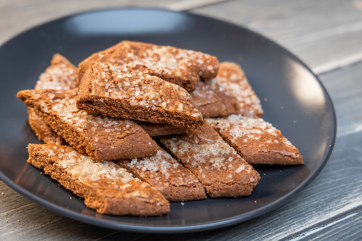 Hva med å bake sjokoladepinner med Emmer til jul? Denne oppskriften, og mange flere, finner du på Sigdal Mølles nye webside.