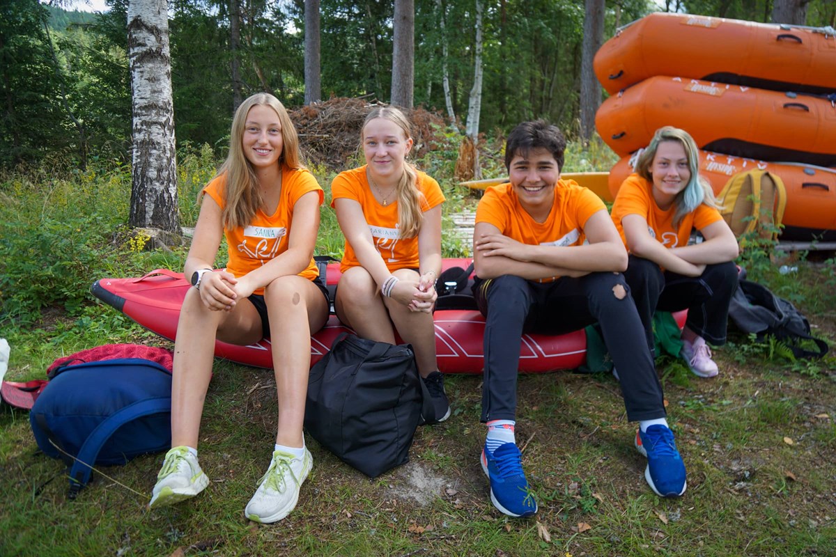 Sanna, Marianne, Hamza og Andrea er fire av ungdommene som bidrar.