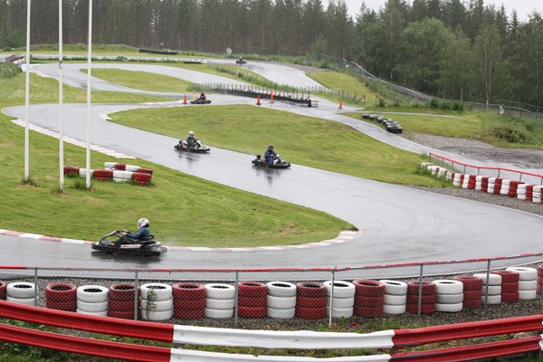 Hva er toppfart for voksne hos Sigdal Gokart?