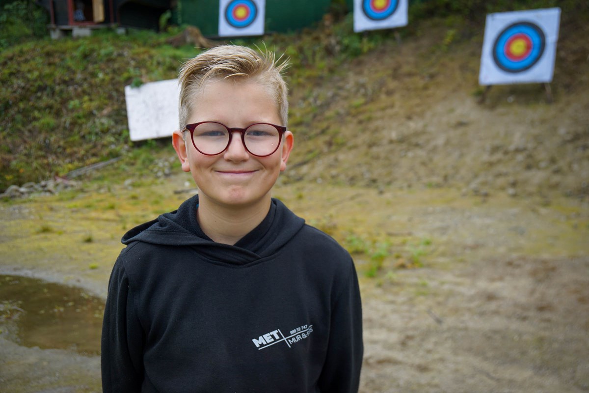 Matheo koste seg på årets sommergøy.